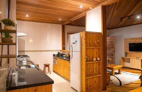 Visconde de Maua Casa | Casa dos Pinheiros