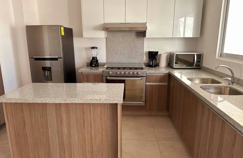 Puente del Mar Casa | Casa Dream Diamante Acapulco C4B, with private beach club.