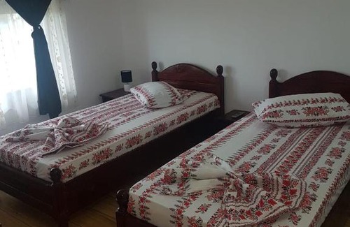 2 Mai Casa | Casa Dyny 2 Mai