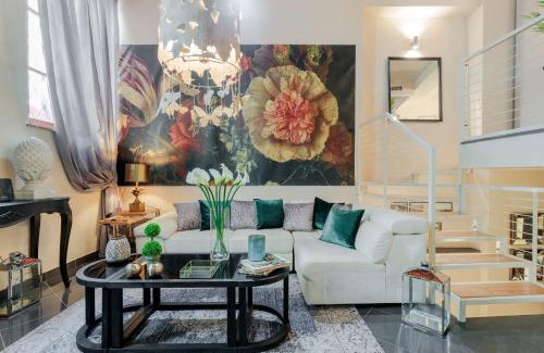 Lucca Historical Center Apartamento | CASA EDA, Modern Contemporary Central Apartment inside the Walls of Lucca