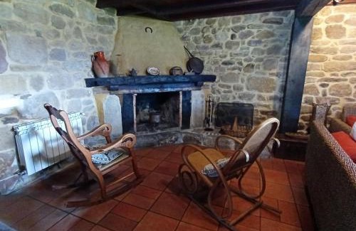 Santa María de Cayón Casa | Casa El Espesedo, 6 dormitorios y 6 baños, salón 60m2, jardin 500m2