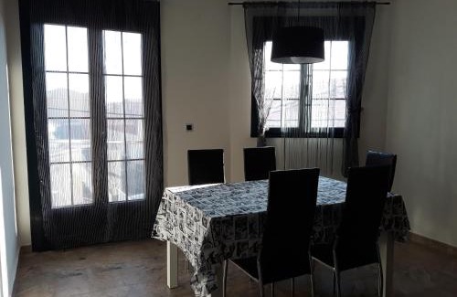 Zarza de Granadilla Casa | Casa El lince de Granadilla AT-CC-00296, Norte provincia Cáceres, WIFI, Parque infantil, HIDROMASAJE, garaje, LAVAVAJILLAS