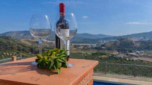 Iznajar Villa | Casa El Mirador Iznajar by Ruralidays