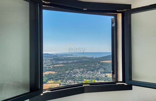 Calonge Chalet De Esquí | Casa El Mirador: Villa en la parte alta de Cabanyes con magnífica vista al mar