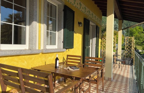 Crone Apartamento | Casa Elena, bis 4 Personen, Großer Sonniger Balkon, ca. 300m zum See/ Strand