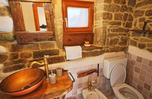 Castel Focognano Casa | Casa Elia Comfortable holiday residence
