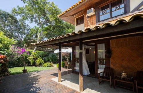 Praia Rasa Casa | Casa em Búzios: 3 Quartos, Varanda e Garagem |VF32