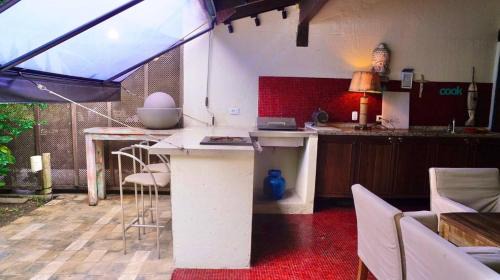 Sao Sebastiao Casa | Casa em Condomínio Pé na Areia na Praia do Engenho