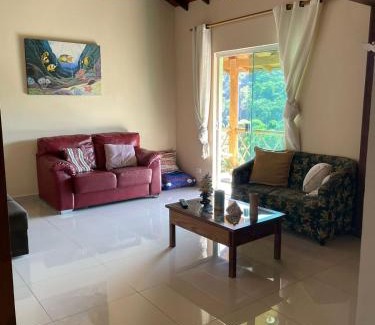 Tesouro da Colina Casa | Casa em Ilhabela