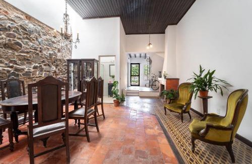 Barrio Historico Casa | Casa en el Casco Historico con Vista al Rio