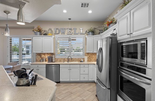 Arrowhead Lakes Casa | "Casa En'Lago” Cardinals Football, Heated Pool, Pontoon Boat, Fishing, Mini Golf