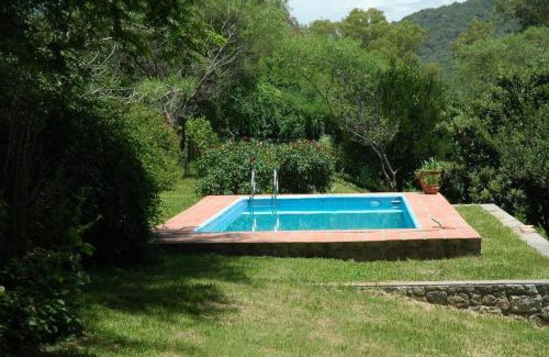 Río Ceballos Chalet De Esquí | casa en las sierras piscina y rio cerca