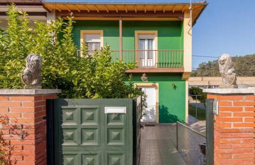 Puente San Miguel Casa | Casa entre "Mar y Montaña" centro de Cantabria, terraza, ajardinada, amplia y luminosa, hasta 10 personas