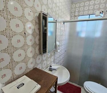 Sao Paulo Casa | Casa espaçosa até 14 pessoas com estacionamento e a dois quarteirões do metrô Alto do ipiranga