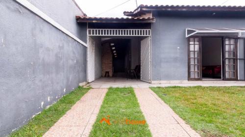 Balneario Gaivotas Casa | Casa espacosa com churrasqueira em Itanhaem