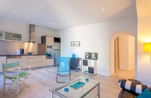 Erbalunga Apartamento | Casa Estel - Bleu, apartamento en el centro de Erbalunga