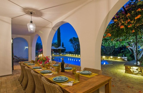 Lagos e Relvas Villa | Villa Sambada | Lujosa villa de estilo colonial con piscina privada.