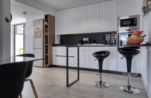 Los Pocillos Chalet De Esquí | Casa Eva - a 300 m de la playa, piscina privada, wifi con fibra