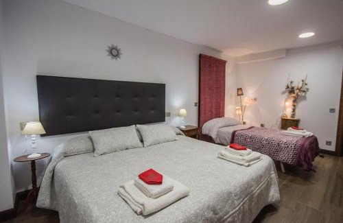 Baraibar Casa | Casa FamiliarArtola Etxea San Sebastian-Pamplona-Bilbao