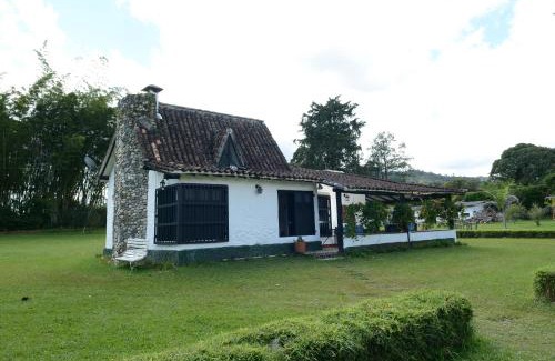 Llanogrande Casa | Casa Finca Corales Llano Grande 2