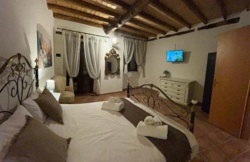 Rovittello Cama Y Desayuno | Casa Fiore nella Roccia