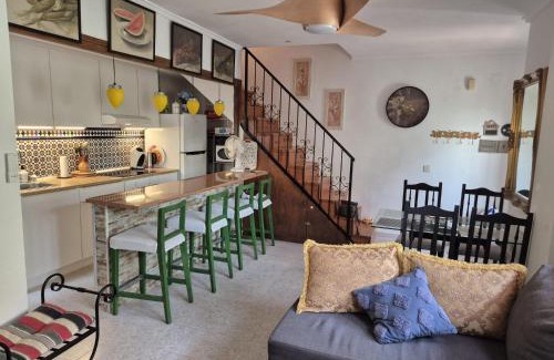 Los Cuarteros Casa | Casa Flamingo - Corner house near beach & boulevard with sea & salt lake view