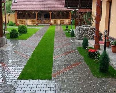 Cartisoara Casa | Casa Floare de Colt