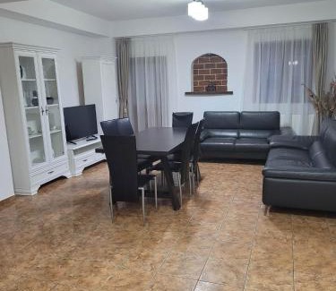 Cartisoara Casa | Casa Floare de Colt