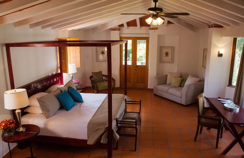 Santo Domingo Hotel | Casa Flor de Mayo