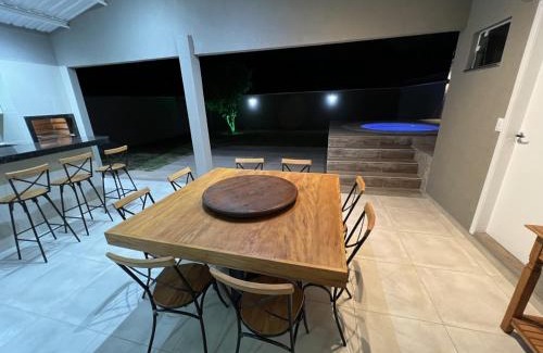 Bonito Casa | Casa Flora - Jacuzzi exclusiva e conforto absoluto a 10 quadras da praça central