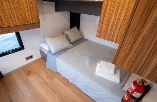 Quintans Alquiler De Eote | Casa Flotante Sanxenxo