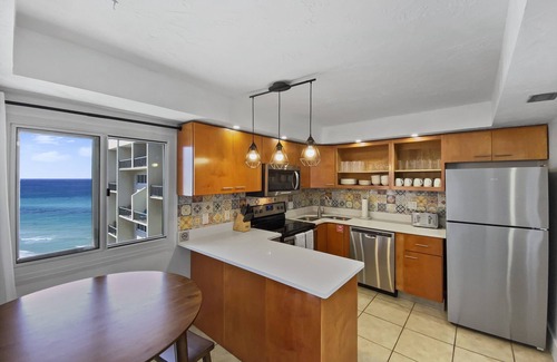 Sunnyside Condominio | Casa Francesca 2 Bedroom Condo by RedAwning