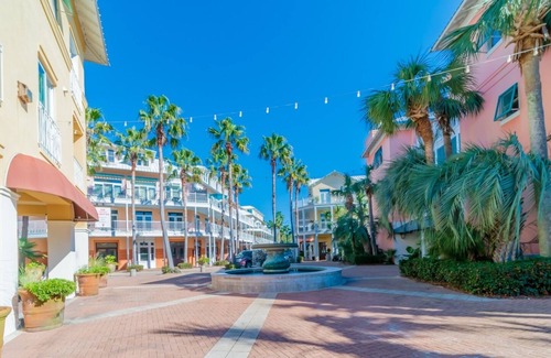 Sunnyside Condominio | Casa Francesca 2 Bedroom Condo by RedAwning