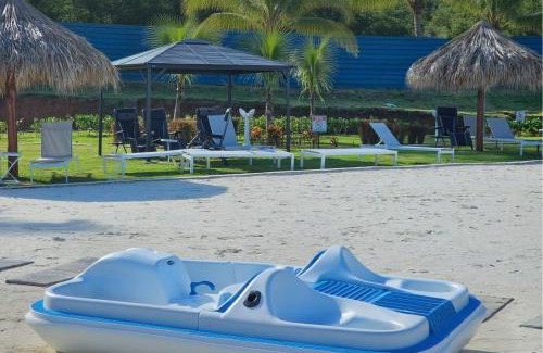 Tumba Vieja Casa | Casa frente a la playa con vista al mar