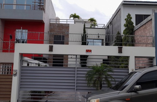 Santa Rosa Copan Casa | Casa Fresca Segura y muy Confortable