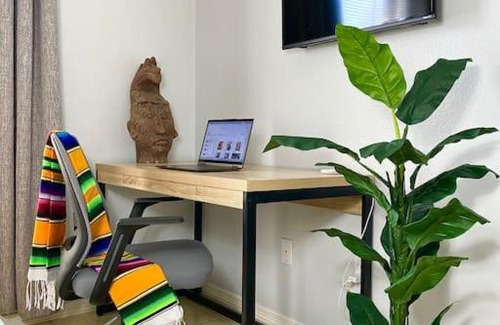 Pharr Apartamento | Casa Frida with King-size bed