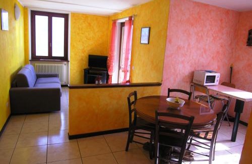Santa Maria - Rezzonico Apartamento | Casa Gabriella