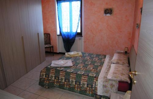 Santa Maria - Rezzonico Apartamento | Casa Gabriella