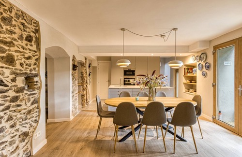 Espolla Casa | Apartamento 'Gall' con vistas a la montaña, Wi-Fi y aire acondicionado