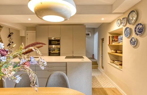 Espolla Casa | Apartamento 'Gall' con vistas a la montaña, Wi-Fi y aire acondicionado