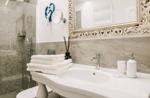 Historic Center Cama Y Desayuno | Casa Gallo-Adults Only Sibiu
