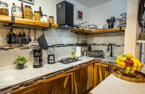 Acapulco Casa | "Casa Gaviotas" Comfort and Quality