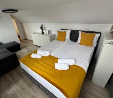 Lupeni Cabina | Casa Germana Straja