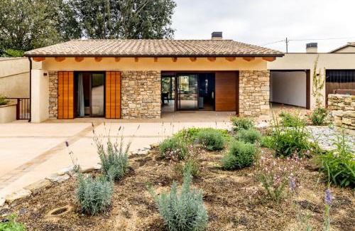 Camos Casa | Casa Gessamí Alojamiento en el Pla de l'Estany