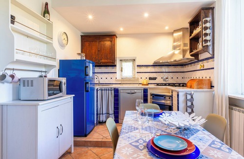 Livorno Apartamento | Casa Ginevra - 3 Minutes Walk from the Sea