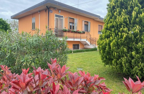 Rosolina Apartamento | Casa Giorgia welcomes you to the greenery of the Delta with its relaxing quietness