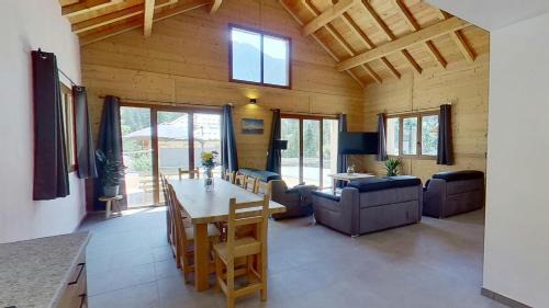 Aiguilles Apartamento | CASA-Grand Laus: Duplex familial sauna et jacuzzi