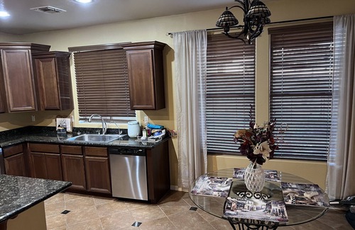 Casa Grande Casa | Casa Grande retreat 10 min from downtown, with a pool