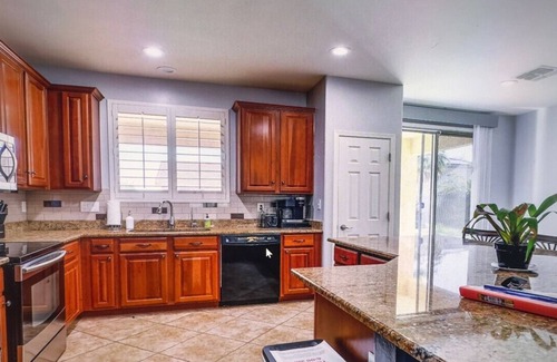 Villago Apartamento | New!! Casa Grande Oasis! Private Pool, Pet & Kid Friendly, Gas Grill, Fireplace, across from Park