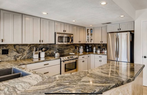 Paradise Valley Village Casa | Casa Grande Scottsdale-Game Room, Put-Put Golf, Heated Pool and perfect location